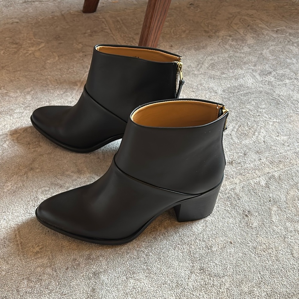 Nisolo Dari Boot, Black, Size 9